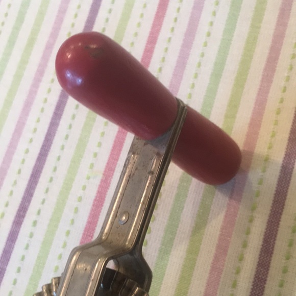 Vintage Rotary Hand Egg Beater Red Wood Handle - Picture 8 of 13